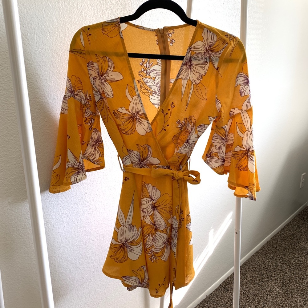 Simplee yellow floral romper